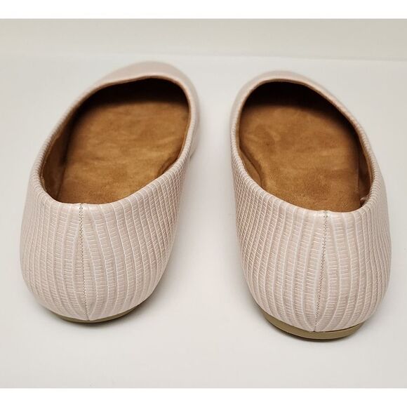 Wanted Margo Memory Foam Pink Ballet Flats
US 9 - Picture 5 of 7